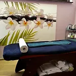 уютни планински с басейн в комплекс алпин лодж Apartamento *
