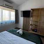 уютни планински с басейн в комплекс алпин лодж Bansko