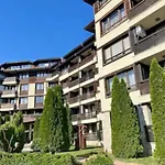 Апартамент уютно планинско студио с басейн в комплекс алпин лодж Банско