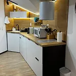 Apartment уютни планински с басейн в комплекс алпин лодж Bansko