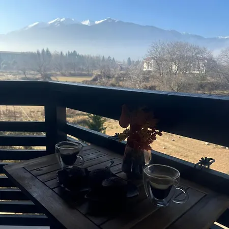 уютни планински с басейн в комплекс алпин лодж Μπάνσκο