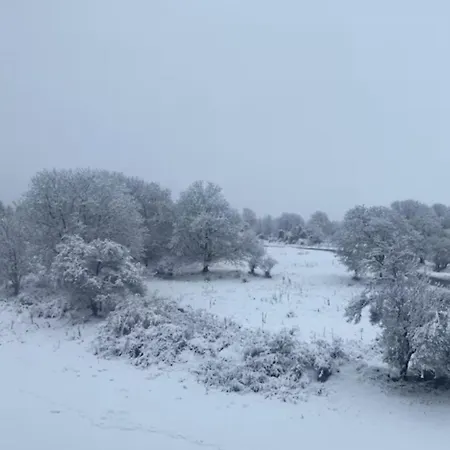 уютни планински с басейн в комплекс алпин лодж Διαμέρισμα *