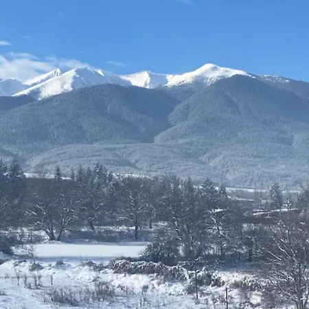 Διαμέρισμα уютни планински с басейн в комплекс алпин лодж Μπάνσκο
