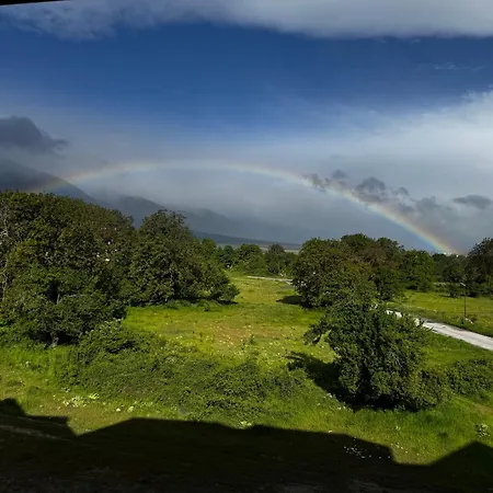 уютни планински с басейн в комплекс алпин лодж Appartement Bansko