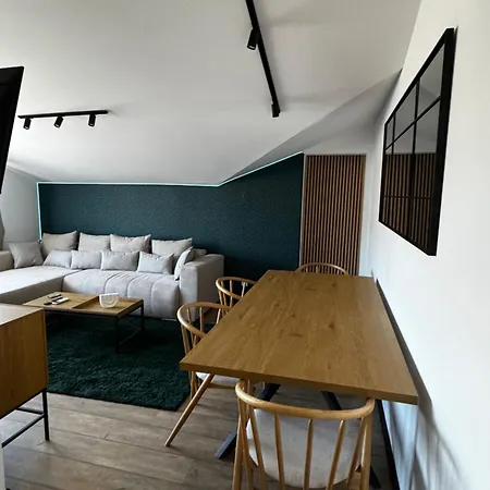 Appartement уютни планински с басейн в комплекс алпин лодж