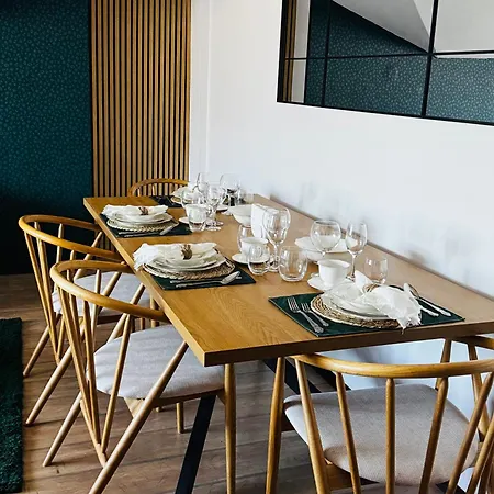 уютни планински с басейн в комплекс алпин лодж Διαμέρισμα