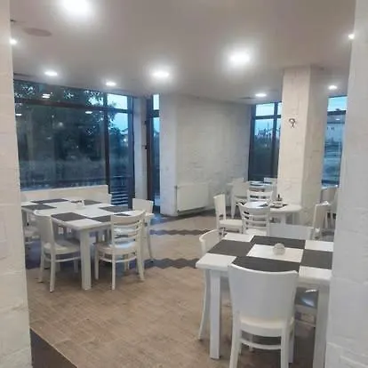 уютни планински с басейн в комплекс алпин лодж Appartement Bansko