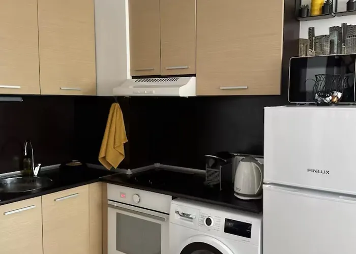 公寓 уютни планински с басейн в комплекс алпин лодж 班斯科