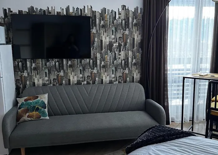 уютни планински с басейн в комплекс алпин лодж 班斯科