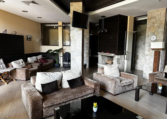 уютни планински с басейн в комплекс алпин лодж Apartment *