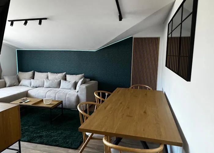 Apartment уютни планински с басейн в комплекс алпин лодж