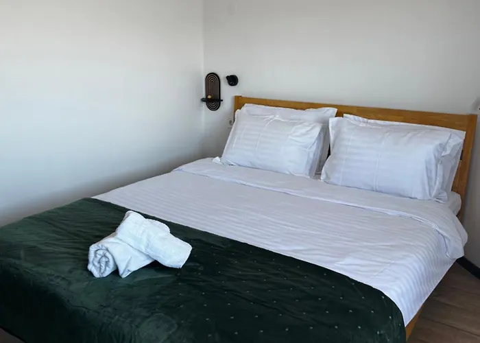 уютни планински с басейн в комплекс алпин лодж Apartment Bansko