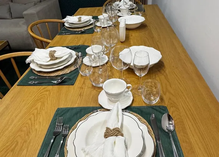 уютни планински с басейн в комплекс алпин лодж Apartment Bansko