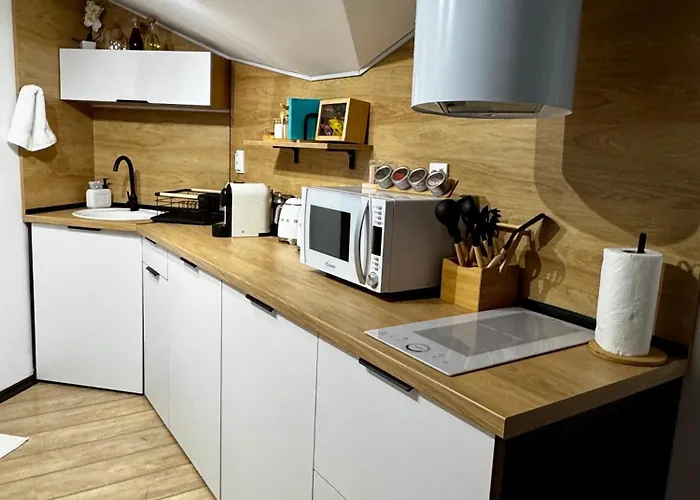 Apartment уютни планински с басейн в комплекс алпин лодж Bansko